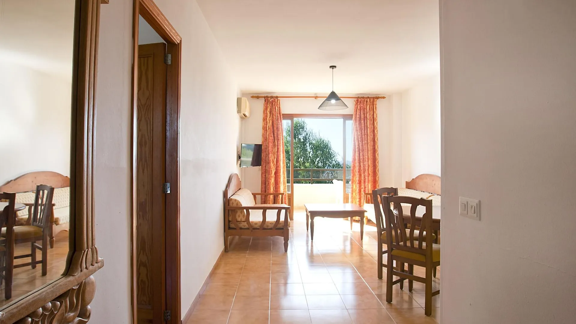 Bj Playamar Hotel & Apartamentos S'Illot  Aparthotel