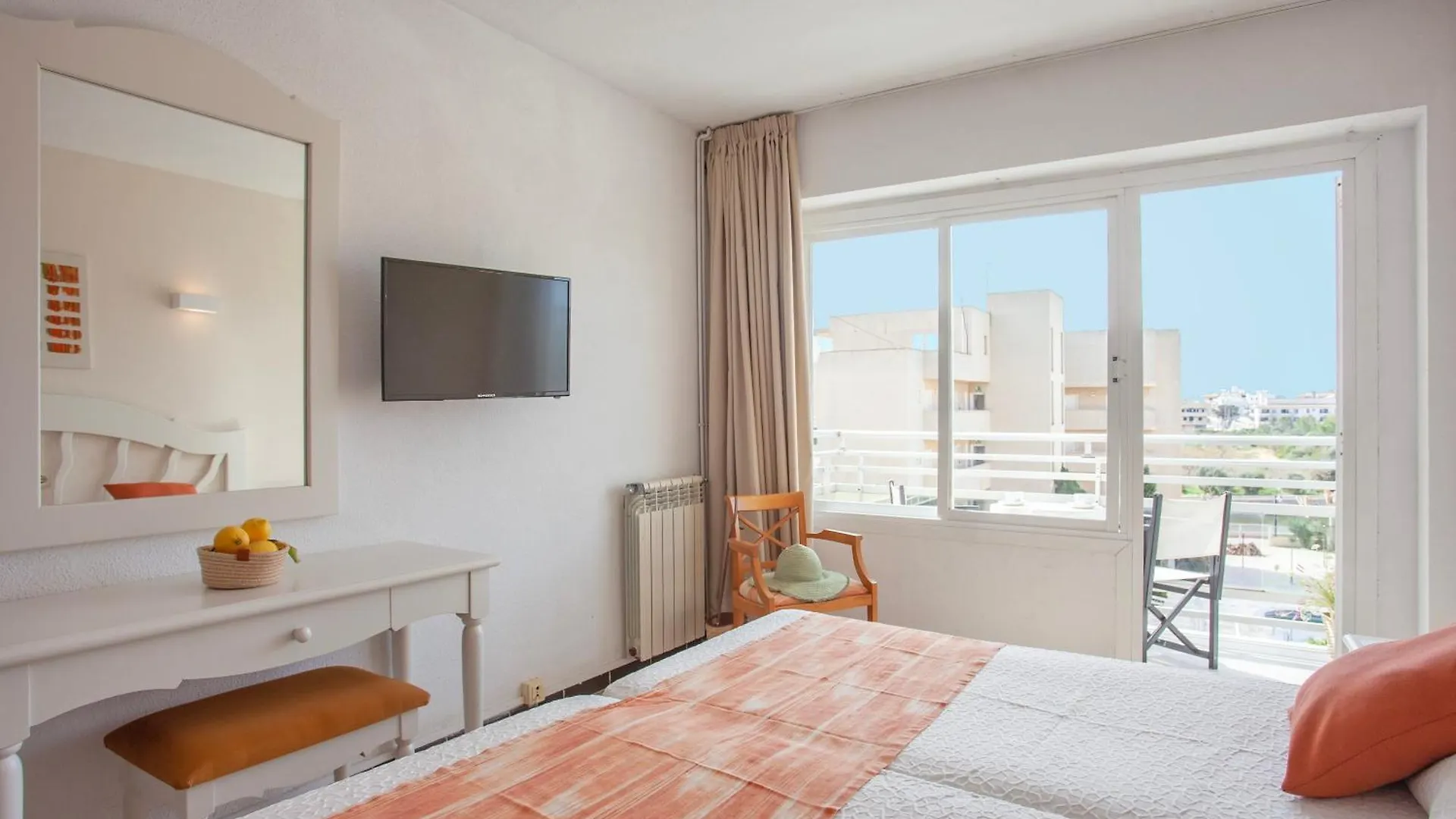 ** Aparthotel Bj Playamar Hotel & Apartamentos S'Illot  Spain