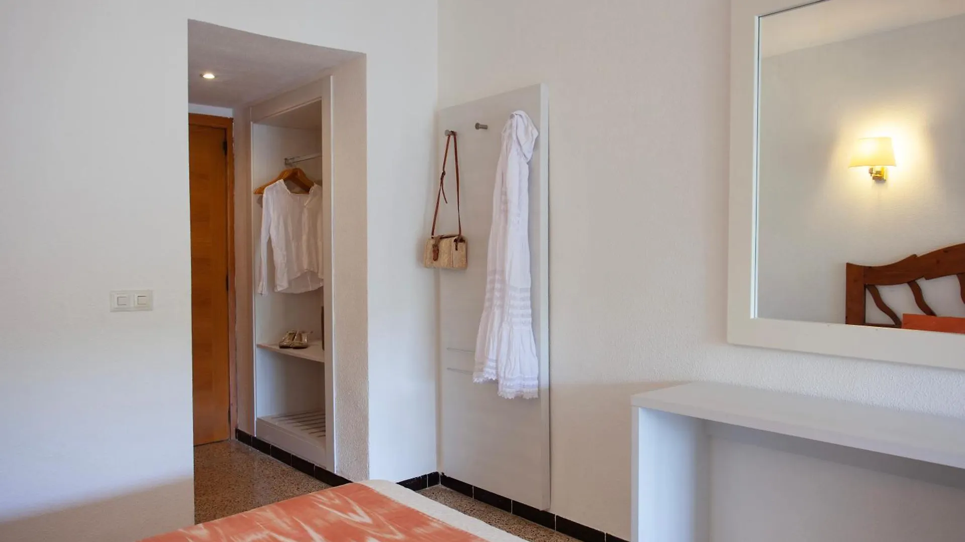 Playamar Hotel&Apartamentos S'Illot  2*, S'Illot (Mallorca) España