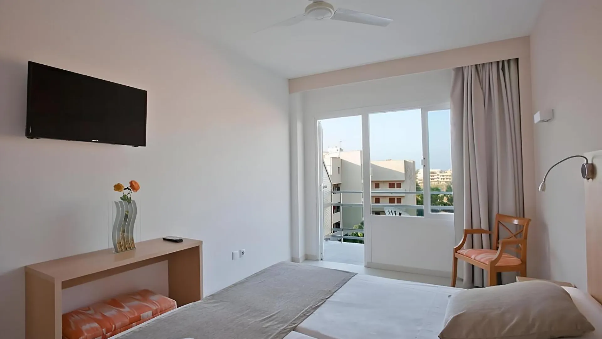 Apartahotel Playamar Hotel&Apartamentos S'Illot