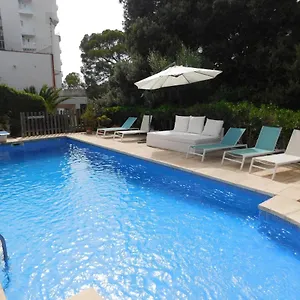https://apartcan-ponscon-piscina-a-50-de-la-playa.balearic-islands.net