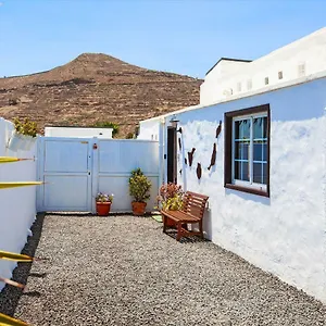 https://casa-atalaya-maguez.in-canary-islands.com