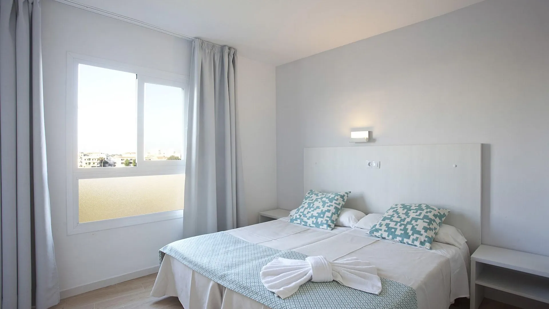 Bj Playamar Hotel & Apartamentos S'Illot  Hotel apartamentowy S'Illot (Mallorca)